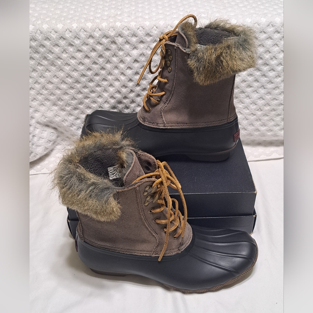 Sperry Top Sider Women's Ankle Duck Boots Faux Fur Waterproof  Size 9.5M EUC